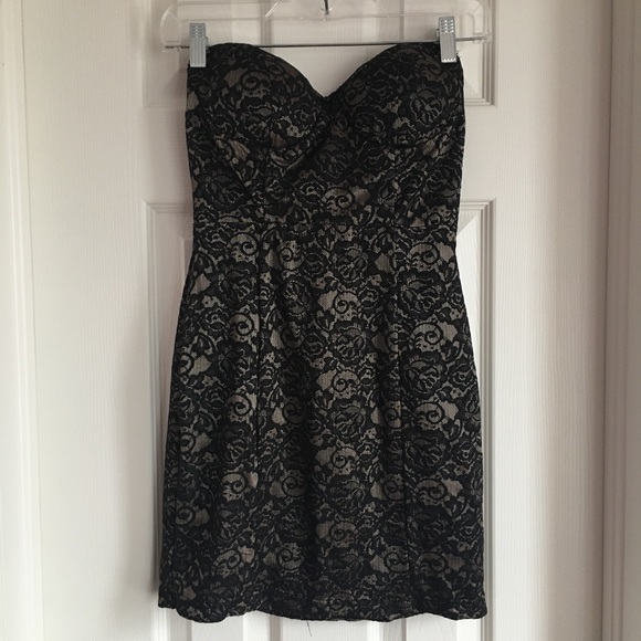 Forever 21 Semi-Formal Lace Cocktail Dress - Picture 2 of 4
